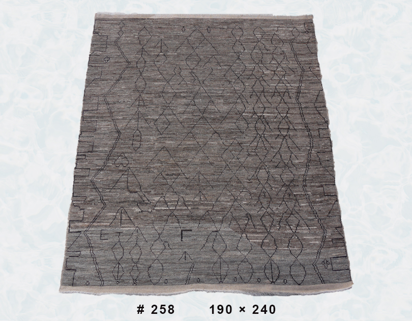 The Ash Mirage – Rug 258 (190 × 240 cm)